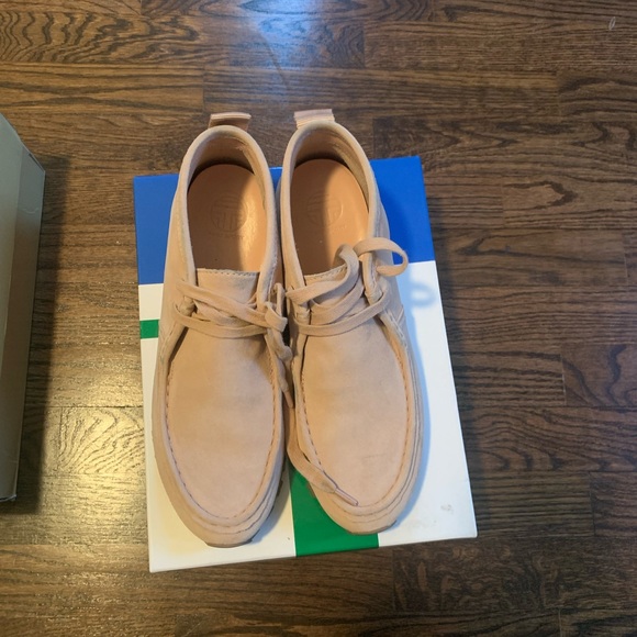 Mint condition authentic Tory Burch sport Chukka Trainer - Picture 6 of 8